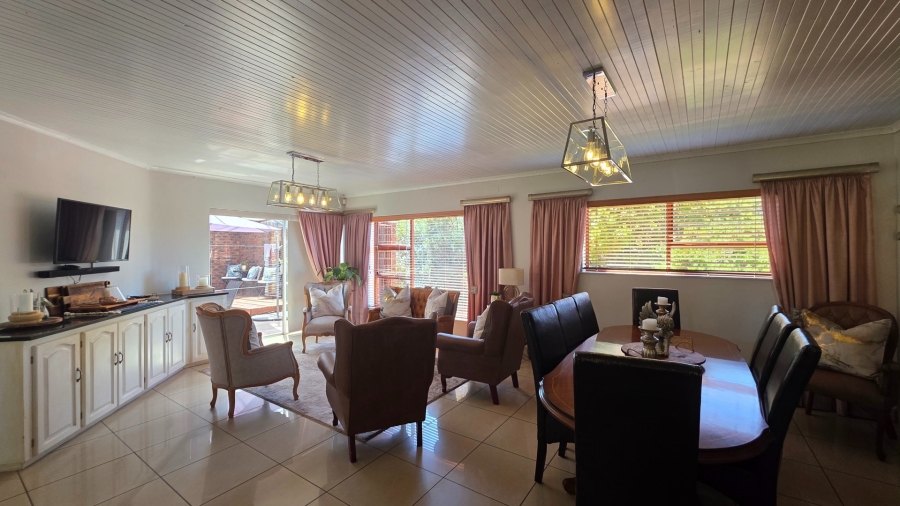 7 Bedroom Property for Sale in Vredenburg Western Cape